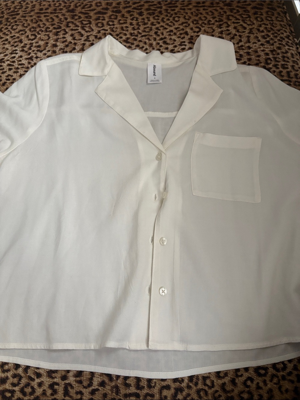 White Button-Front Women’s Shirt with Patch Pocket